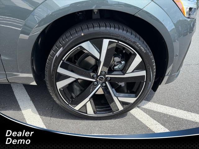 new 2026 Volvo XC60 Plug-In Hybrid car, priced at $80,310