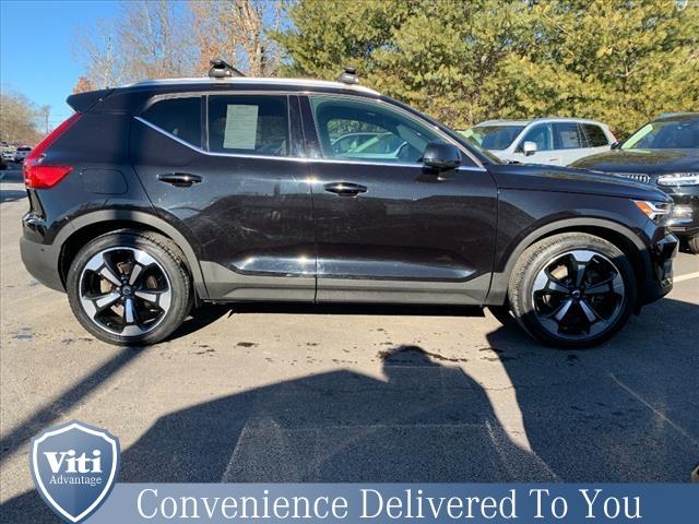 used 2019 Volvo XC40 car, priced at $22,998