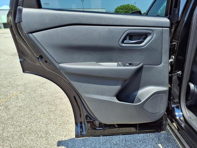new 2025 Nissan Rogue car, priced at $32,200