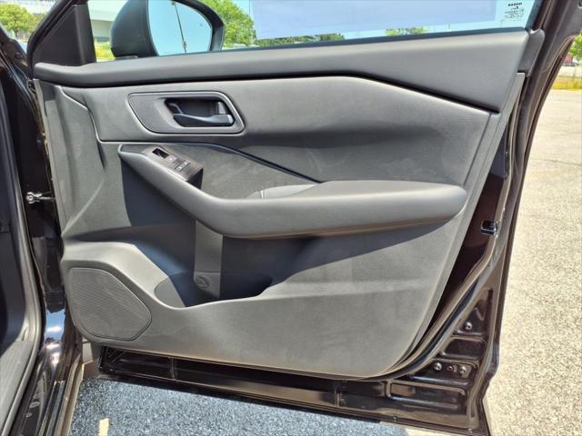 new 2025 Nissan Rogue car, priced at $32,200