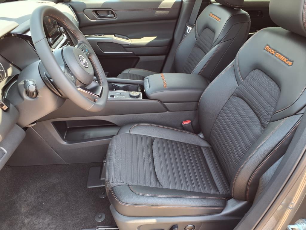 new 2025 Nissan Pathfinder car, priced at $36,975