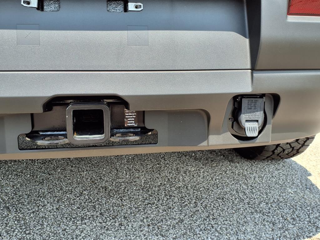 new 2025 Nissan Pathfinder car, priced at $36,975