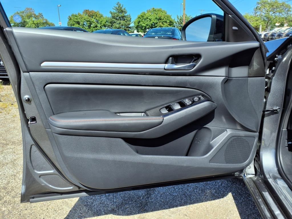 new 2025 Nissan Altima car, priced at $35,790