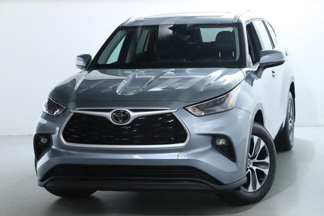 used 2023 Toyota Highlander car, priced at $38,411