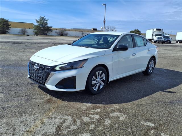 new 2025 Nissan Altima car, priced at $28,250