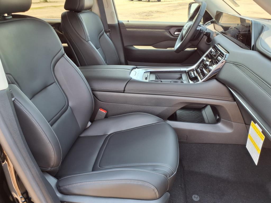 new 2025 Nissan Armada car, priced at $63,570