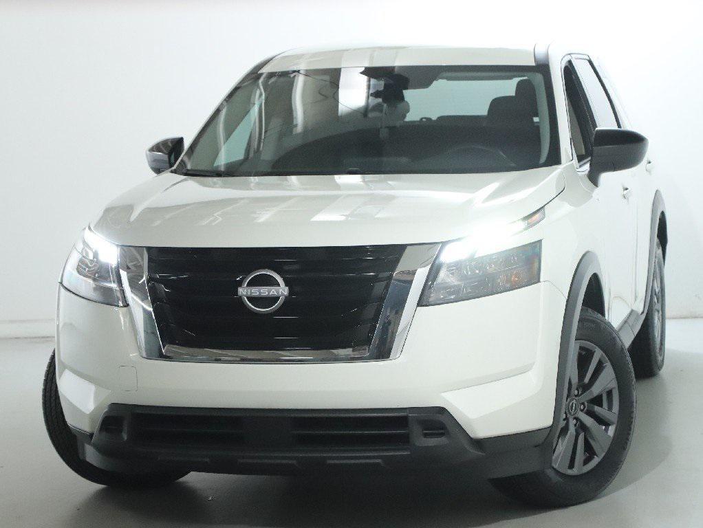 used 2024 Nissan Pathfinder car, priced at $27,989