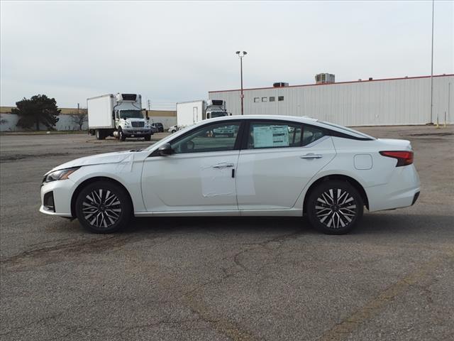 new 2025 Nissan Altima car, priced at $30,495