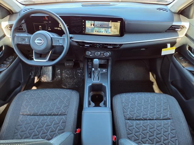 new 2025 Nissan Kicks car, priced at $28,020