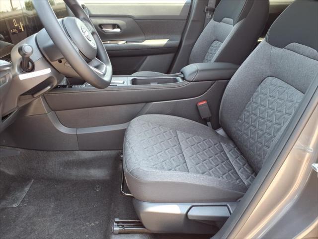 new 2025 Nissan Kicks car, priced at $28,860