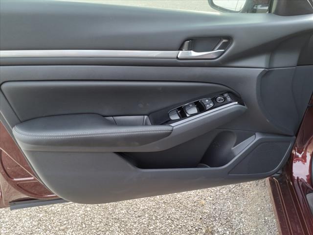 new 2025 Nissan Altima car, priced at $37,270