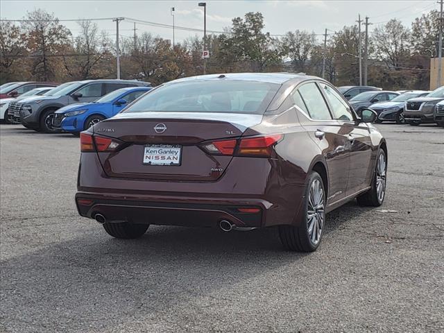 new 2025 Nissan Altima car, priced at $37,270