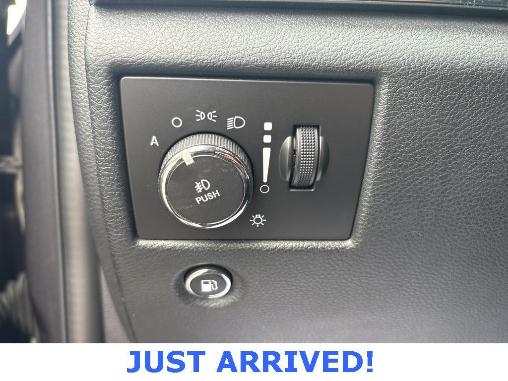 used 2015 Jeep Grand Cherokee car, priced at $14,411