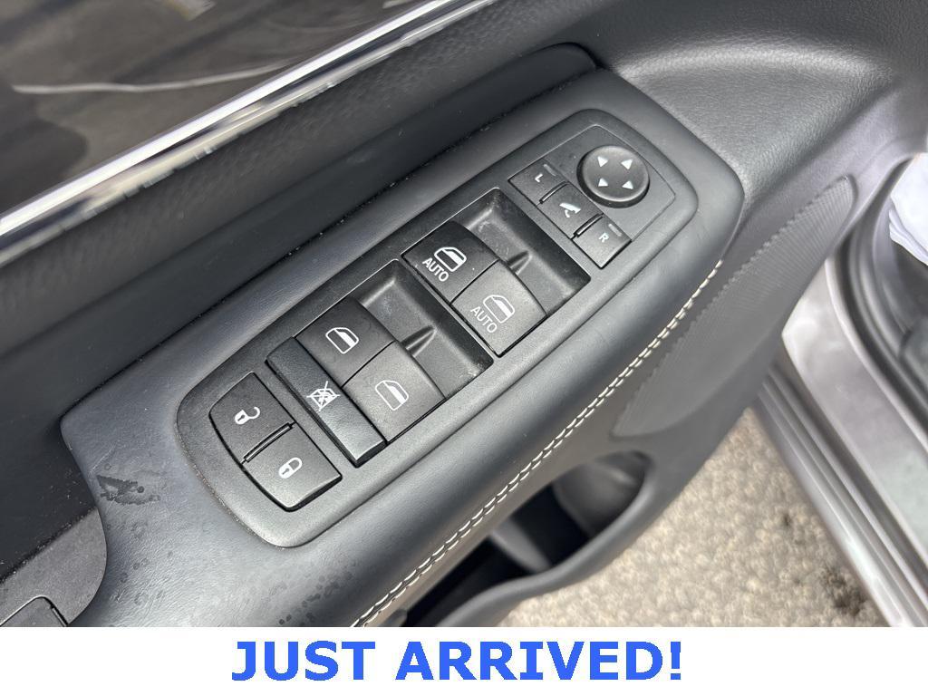 used 2015 Jeep Grand Cherokee car, priced at $14,411