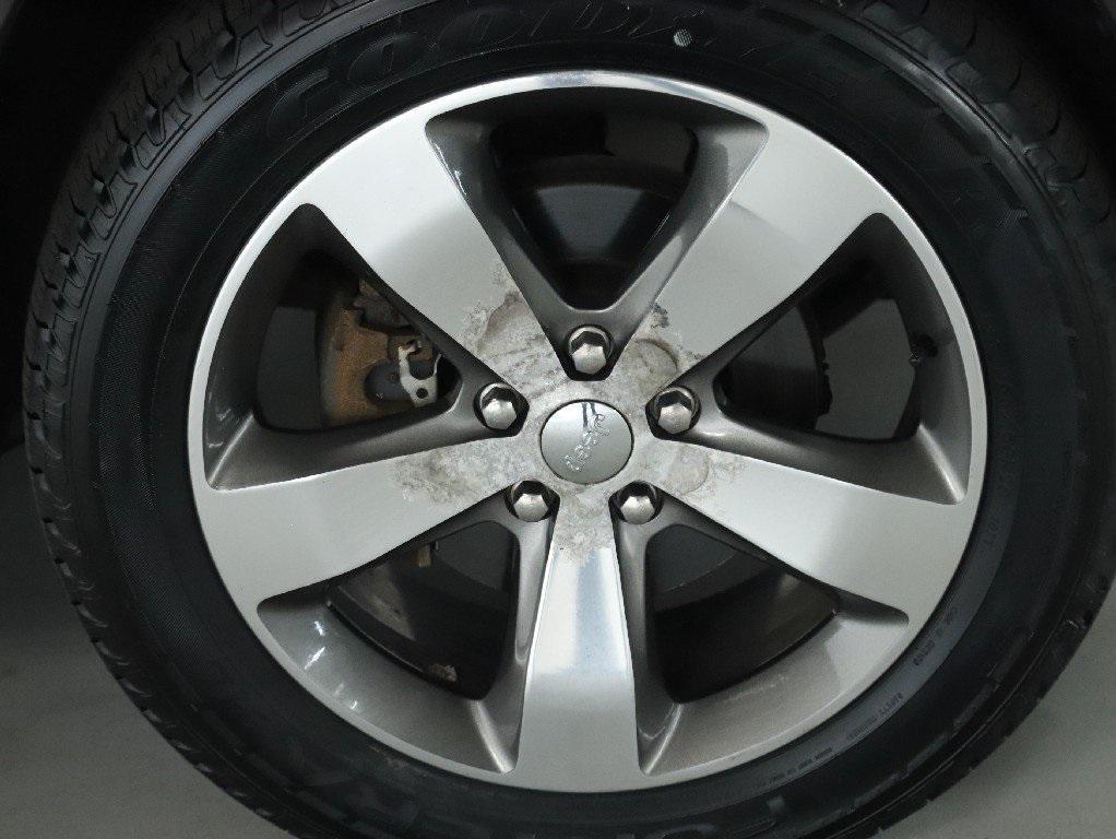 used 2015 Jeep Grand Cherokee car, priced at $14,349