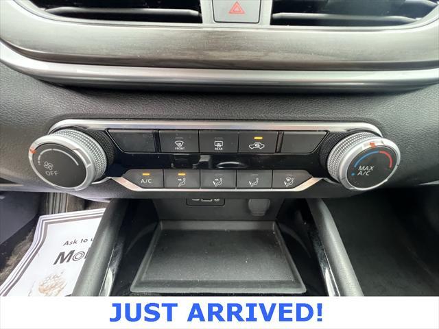used 2023 Nissan Altima car