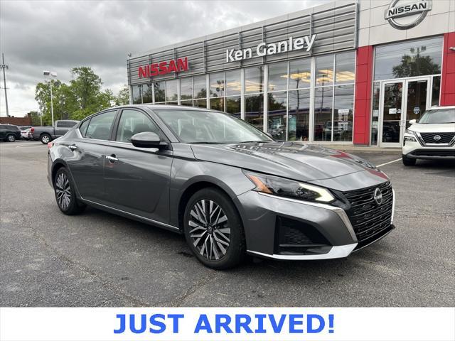 used 2023 Nissan Altima car