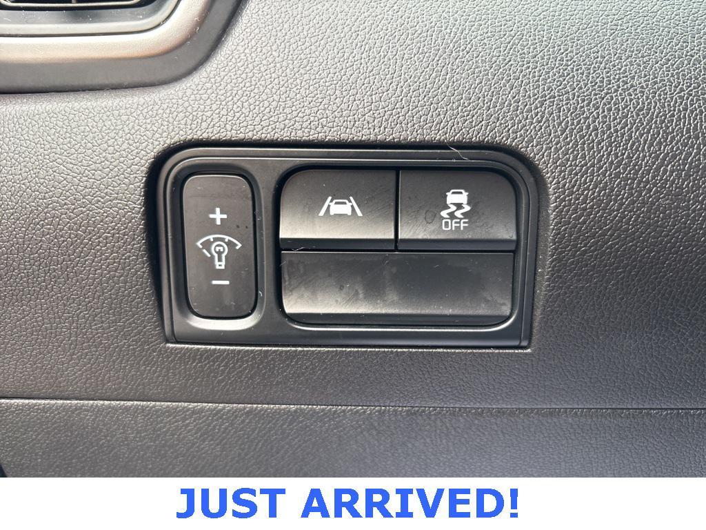 used 2023 Kia Sorento car, priced at $22,570
