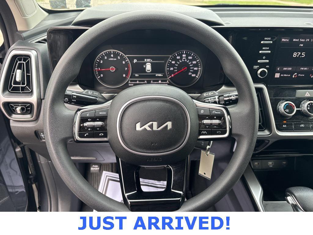 used 2023 Kia Sorento car, priced at $22,570