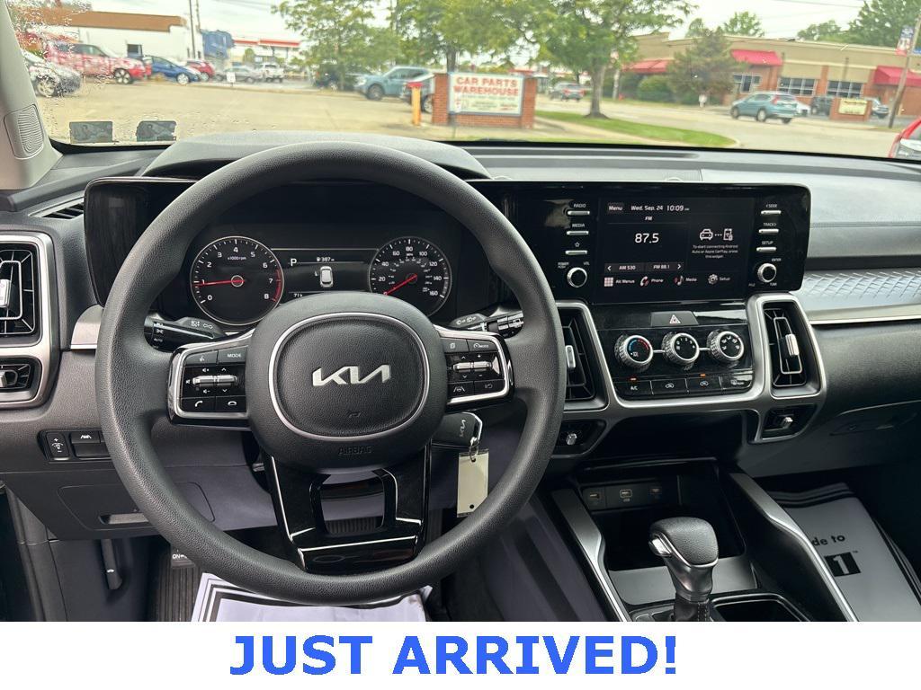 used 2023 Kia Sorento car, priced at $22,570