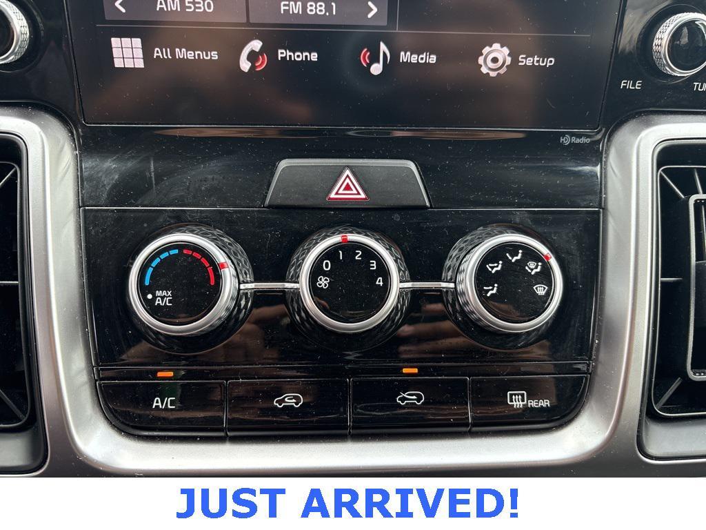 used 2023 Kia Sorento car, priced at $22,570