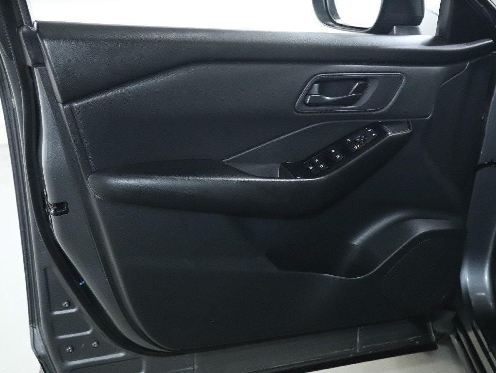 used 2024 Nissan Rogue car, priced at $19,992