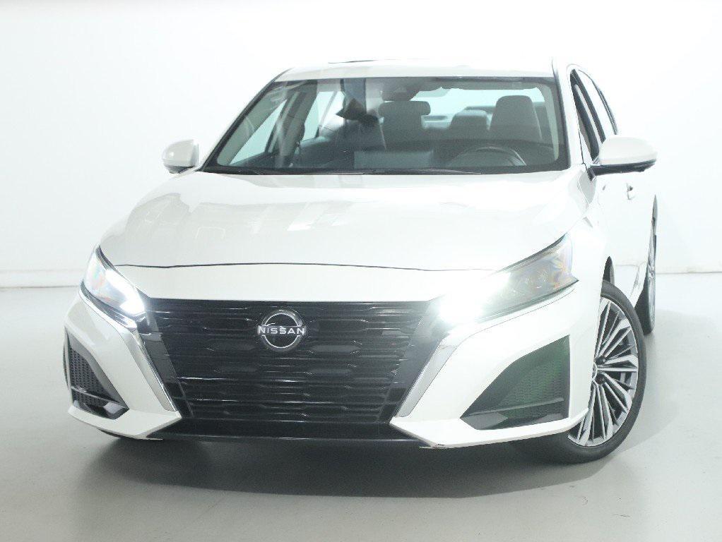 used 2024 Nissan Altima car, priced at $23,315