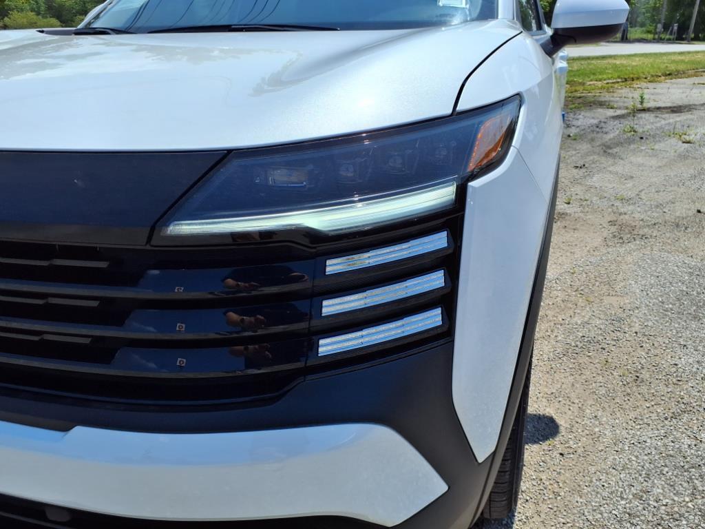 new 2025 Nissan Kicks car, priced at $28,740