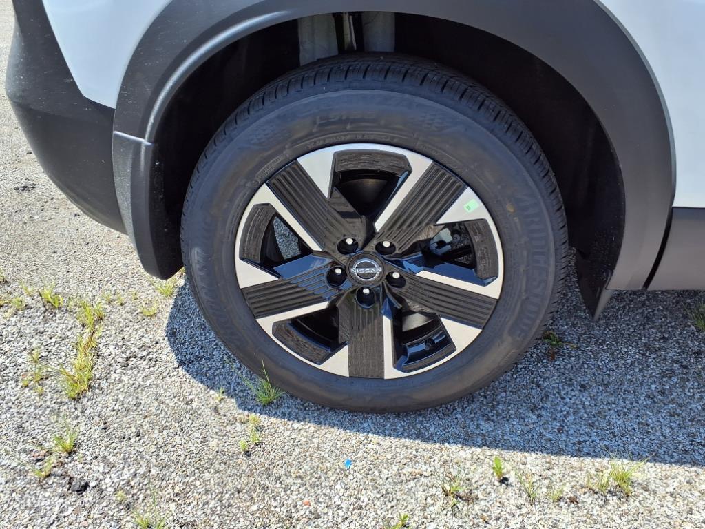 new 2025 Nissan Kicks car, priced at $28,740