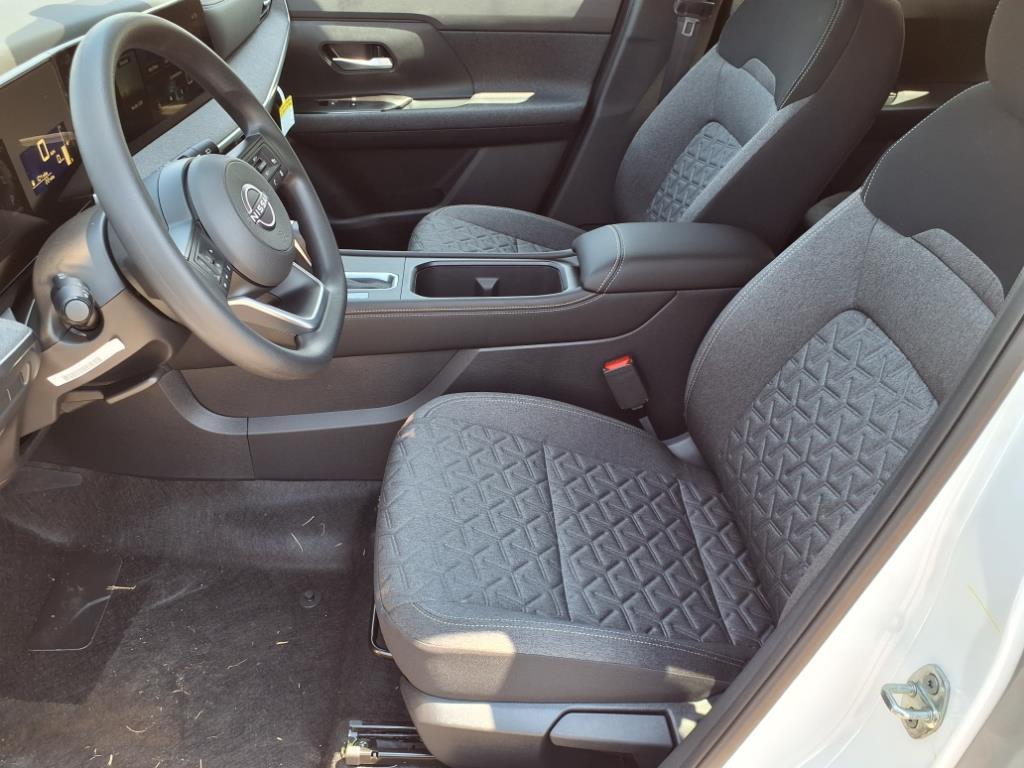 new 2025 Nissan Kicks car, priced at $28,740