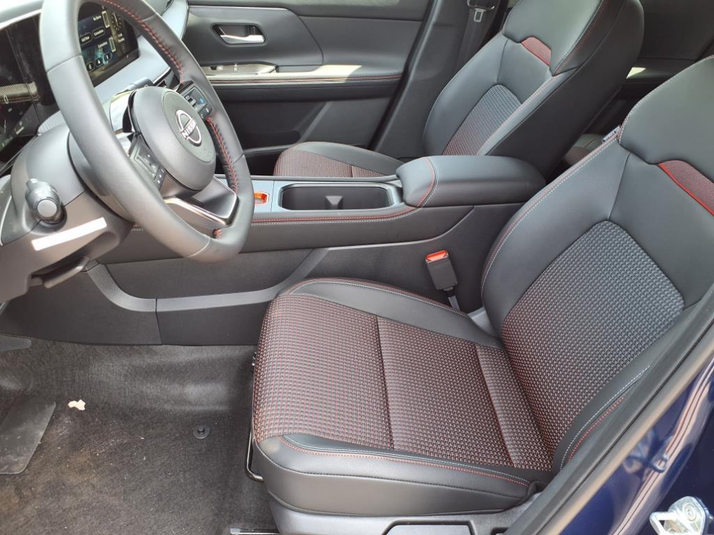 new 2025 Nissan Kicks car, priced at $30,340