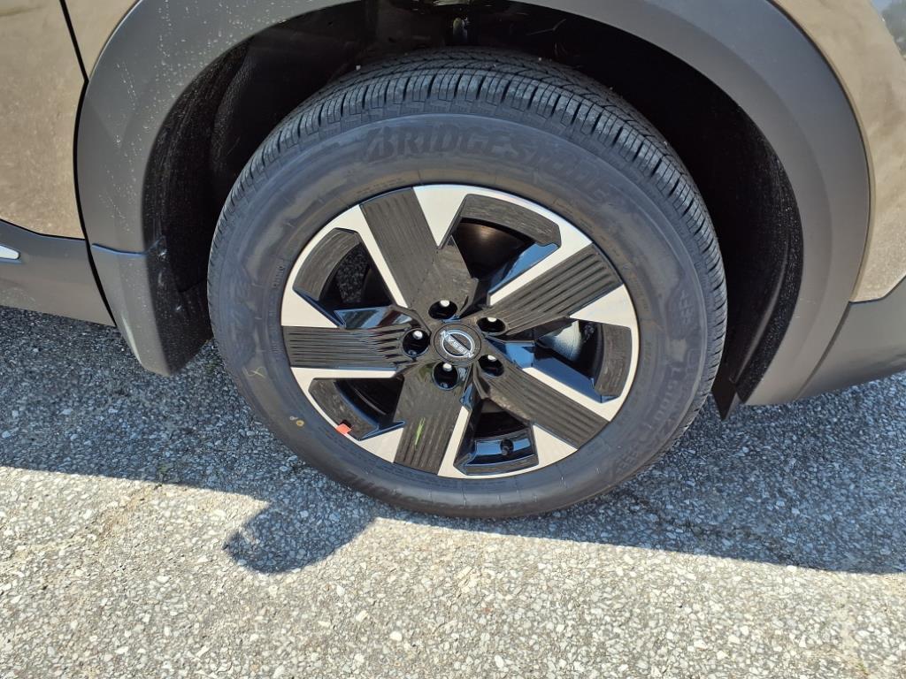 new 2025 Nissan Kicks car, priced at $28,205