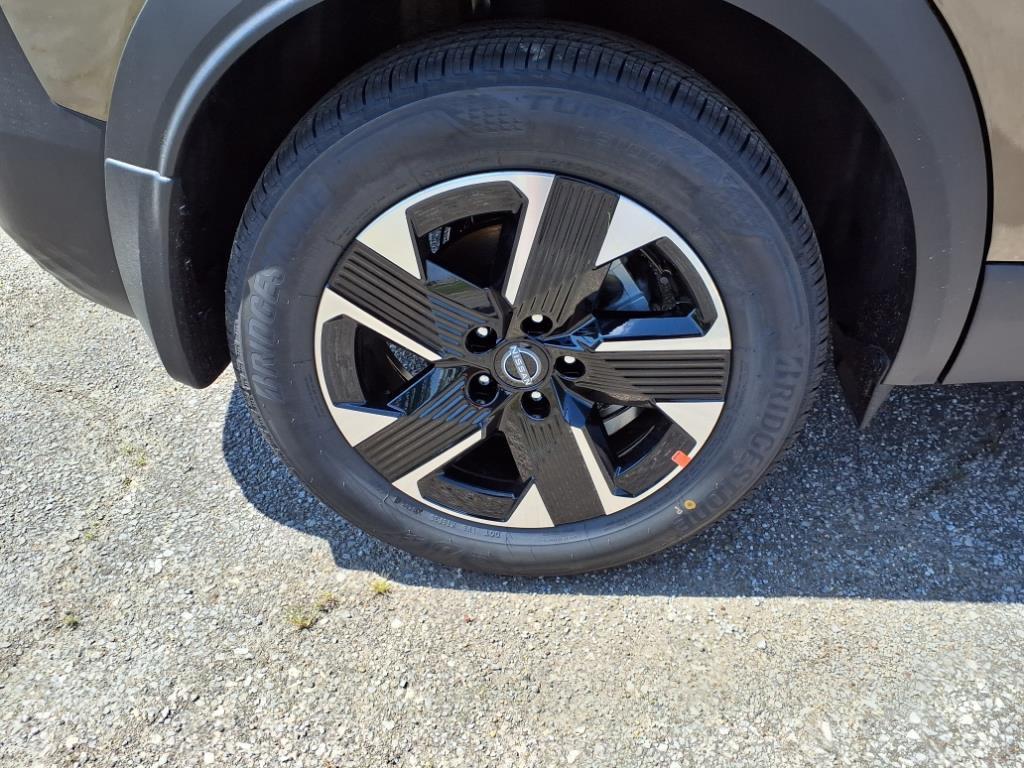 new 2025 Nissan Kicks car, priced at $28,205