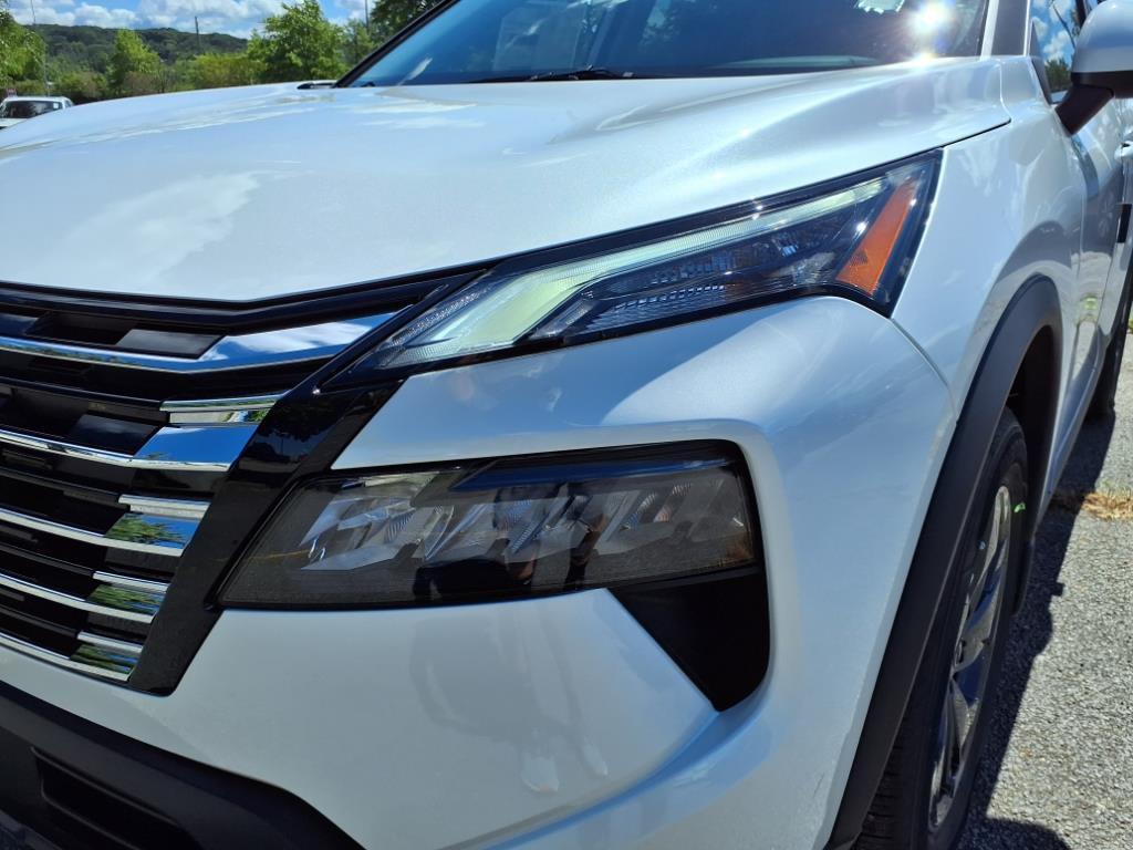 new 2026 Nissan Rogue car, priced at $33,395