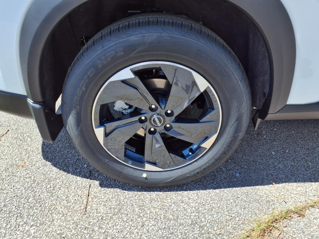 new 2026 Nissan Rogue car, priced at $33,395