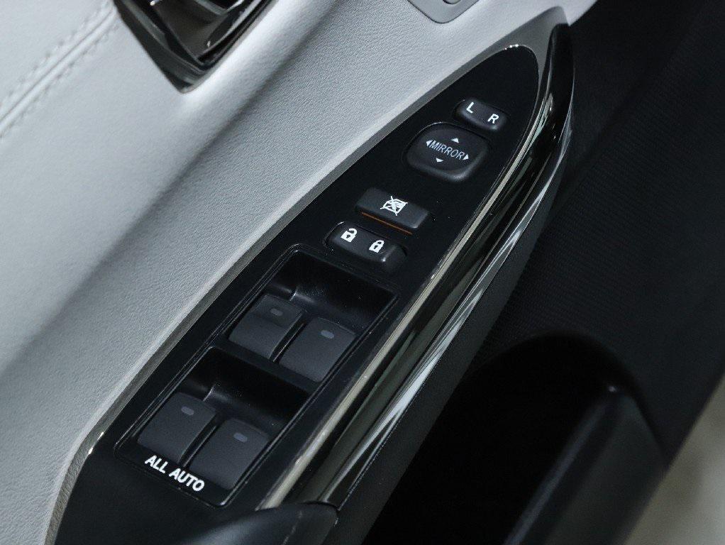 used 2016 Toyota Avalon car, priced at $21,498