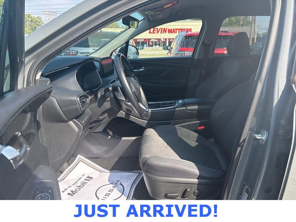 used 2023 Hyundai Santa Fe car, priced at $21,275