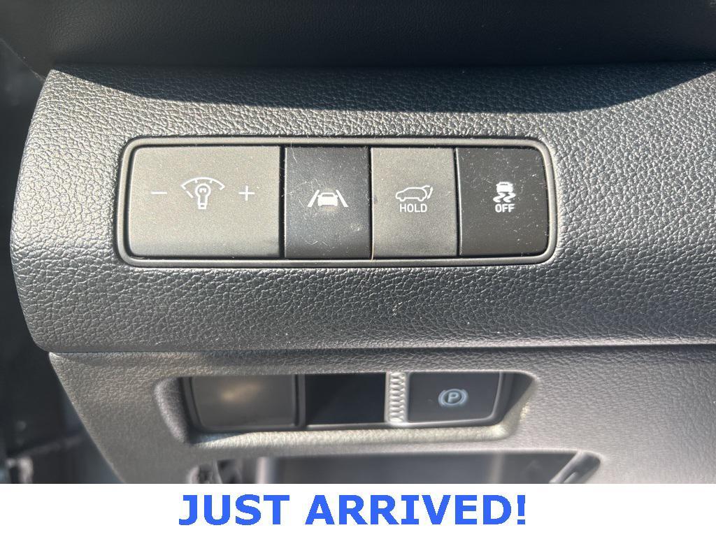used 2023 Hyundai Santa Fe car, priced at $21,275