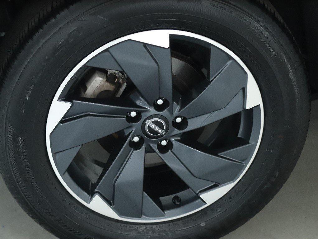 used 2024 Nissan Rogue car, priced at $23,592