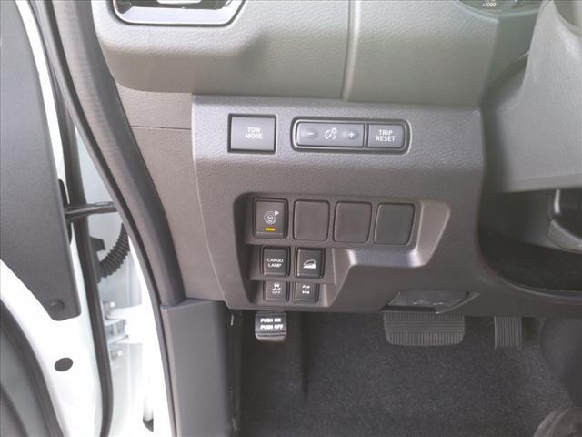 new 2025 Nissan Frontier car, priced at $45,400