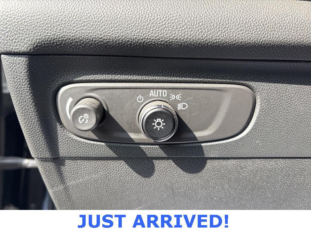 used 2023 Buick Envision car, priced at $21,998