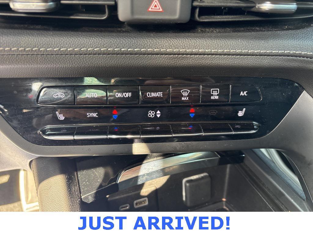 used 2023 Buick Envision car, priced at $21,998