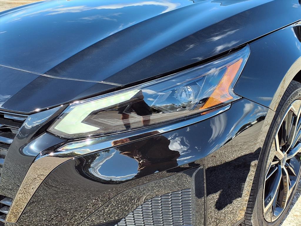 new 2025 Nissan Altima car, priced at $35,585