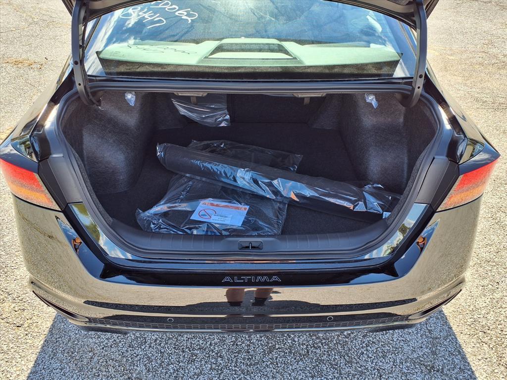 new 2025 Nissan Altima car, priced at $35,585