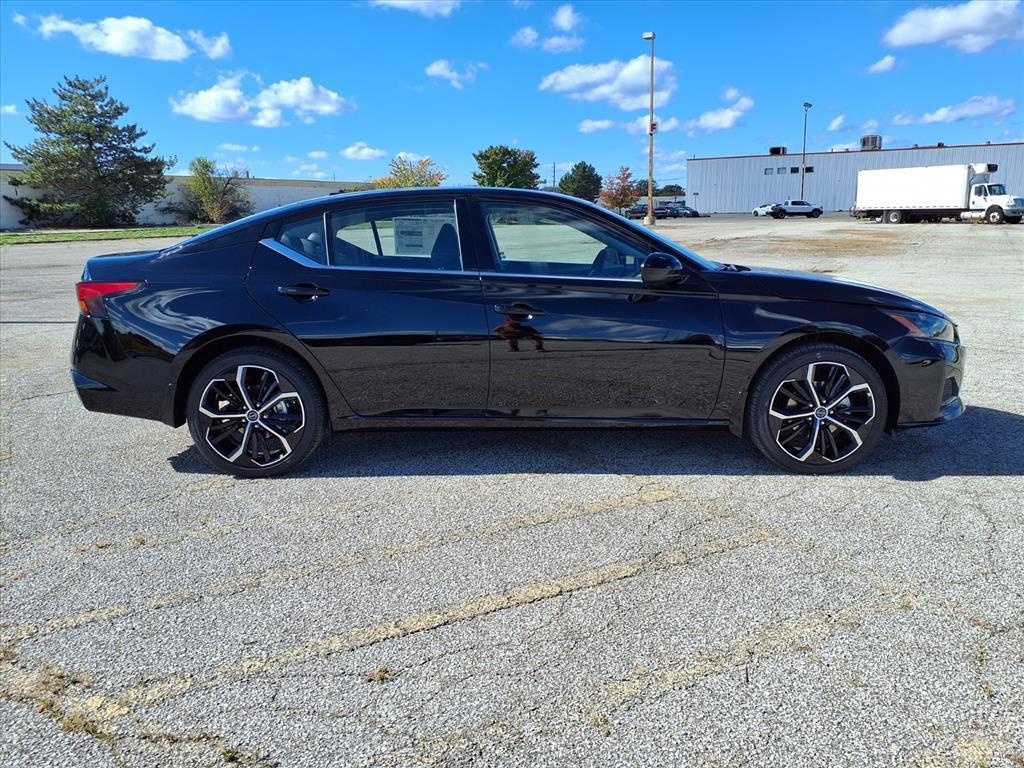 new 2025 Nissan Altima car, priced at $35,585