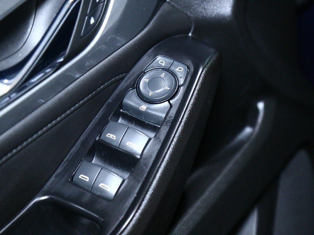 used 2023 Chevrolet Traverse car, priced at $25,329