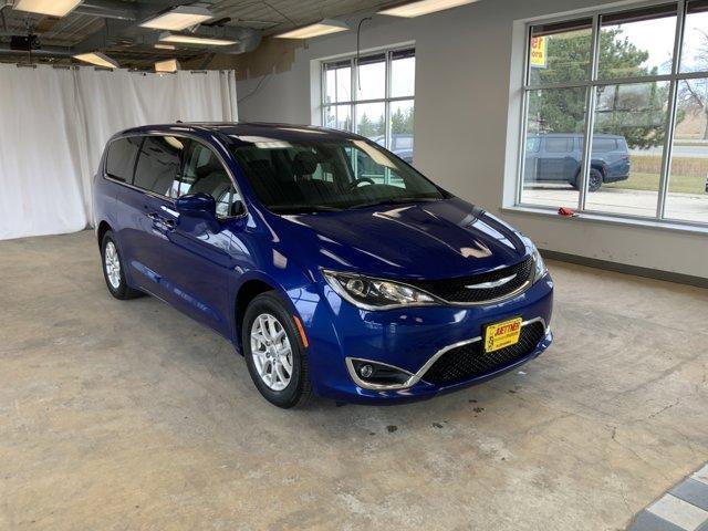 used 2020 Chrysler Pacifica car, priced at $25,995