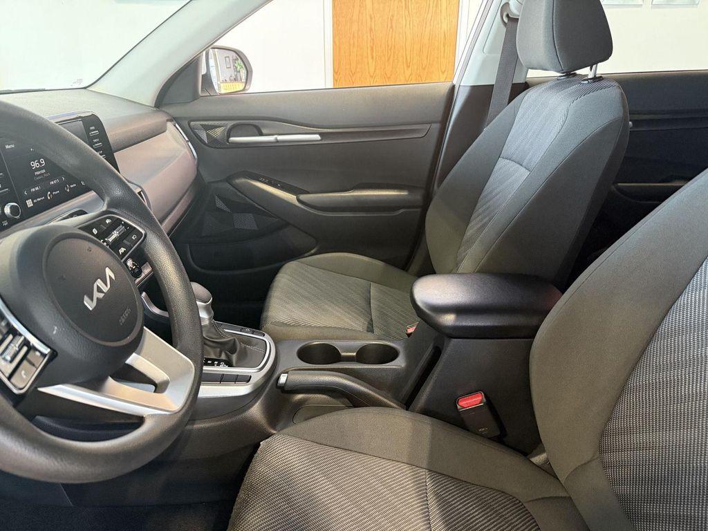 used 2024 Kia Seltos car, priced at $25,691