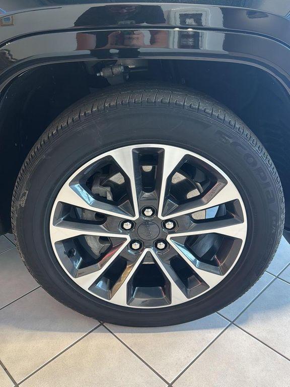 used 2022 Jeep Grand Cherokee L car, priced at $37,391