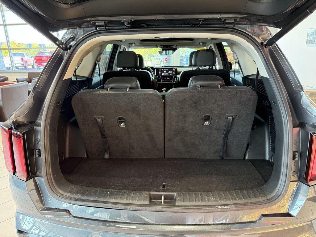 used 2021 Kia Sorento car, priced at $28,391
